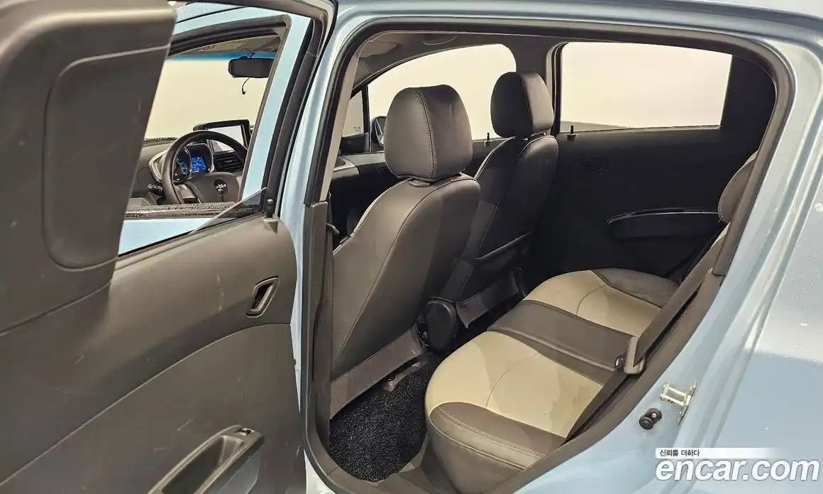 Chevrolet Spark 2014 1.0 гидро в Москве, фото 11