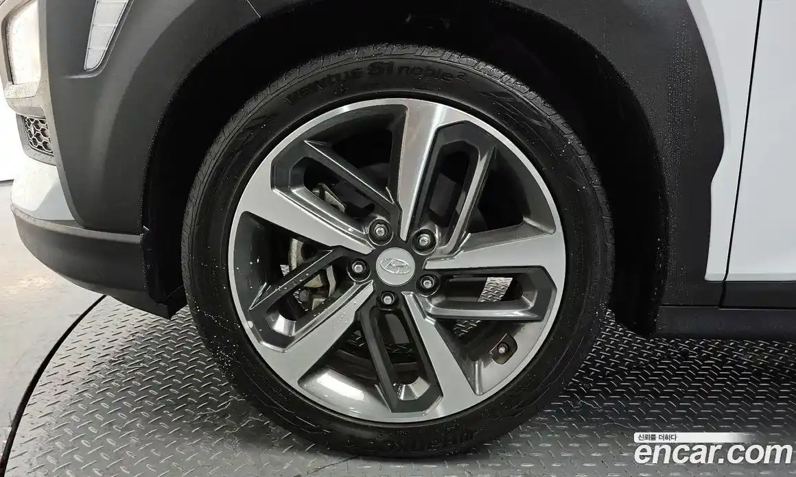 Hyundai Kona 2018 1.6 гидро в Москве № 796902, фото 4