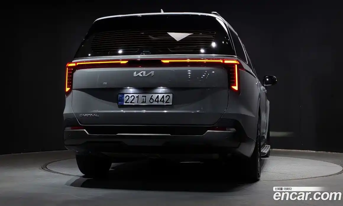 Kia Canival 2024 2.2 Автомат в Москве № 797923, фото 4