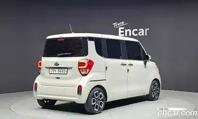 Kia Ray 2018 1.0 Автомат в Москве № 798131, миниатюра 2