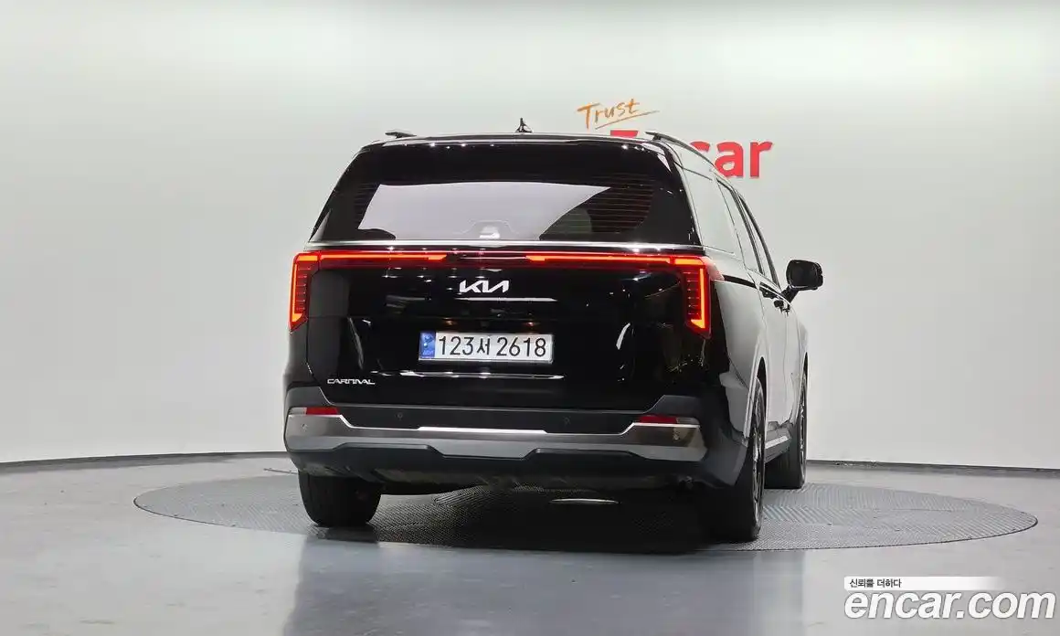 Kia Canival 2024 2.2 Автомат в Москве № 798159, фото 3