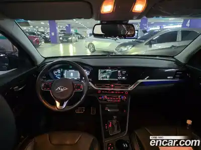 Kia Niro 2021 1.6 Автомат в Москве № 798344, миниатюра 7