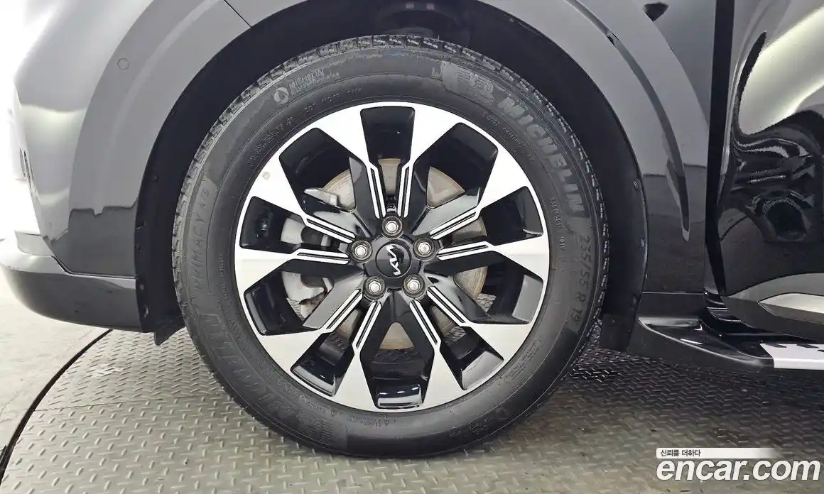 Kia Canival 2022 3.5 Автомат в Москве № 798405, фото 5