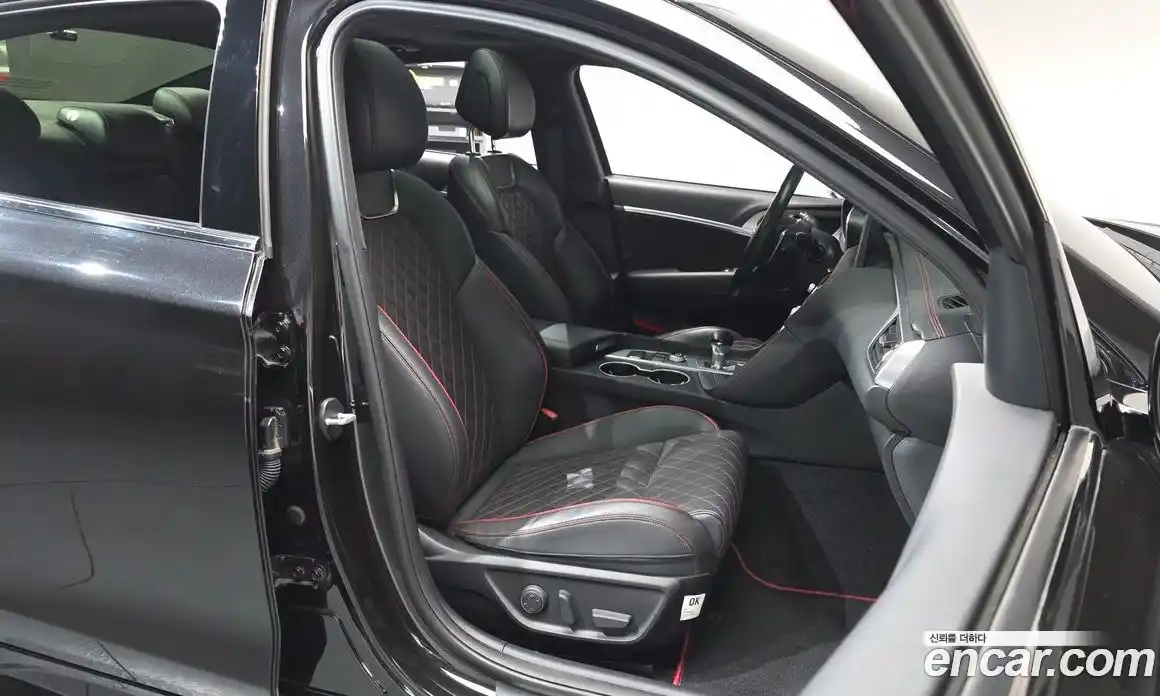 Genesis G70 2018 3.3 Автомат в Москве № 798810, фото 9