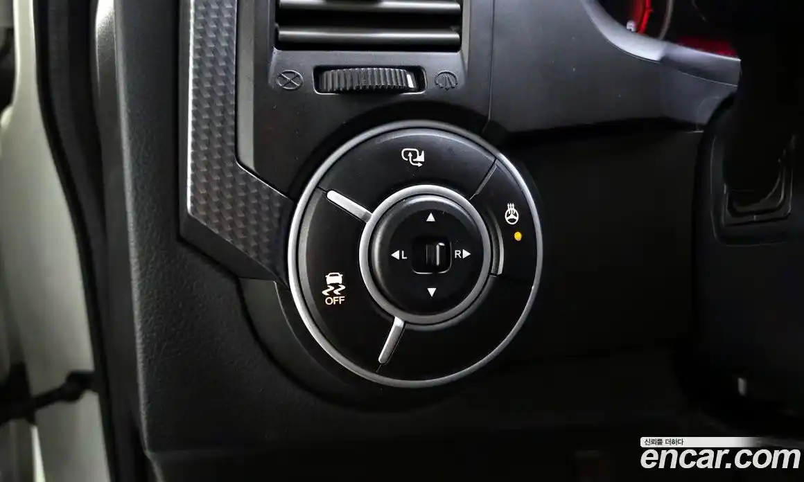 SsangYong Korando 2015 2.0 Автомат в Москве № 799295, фото 17