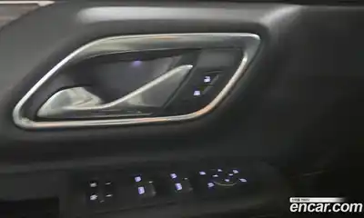 Chevrolet Tahoe 2022 6.0 Автомат в Москве № 799890, миниатюра 11