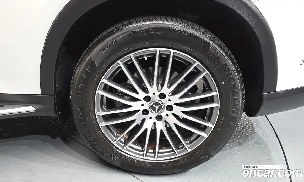 Mercedes-Benz GLC-Class 2024 2.0 Автомат в Москве № 800672, фото 4