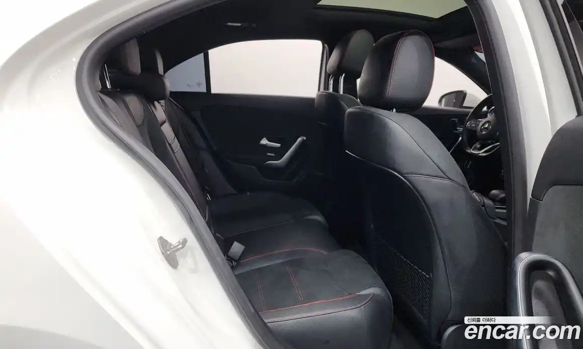 Mercedes-Benz A-Class 2023 2.0 Автомат в Москве № 800710, фото 12