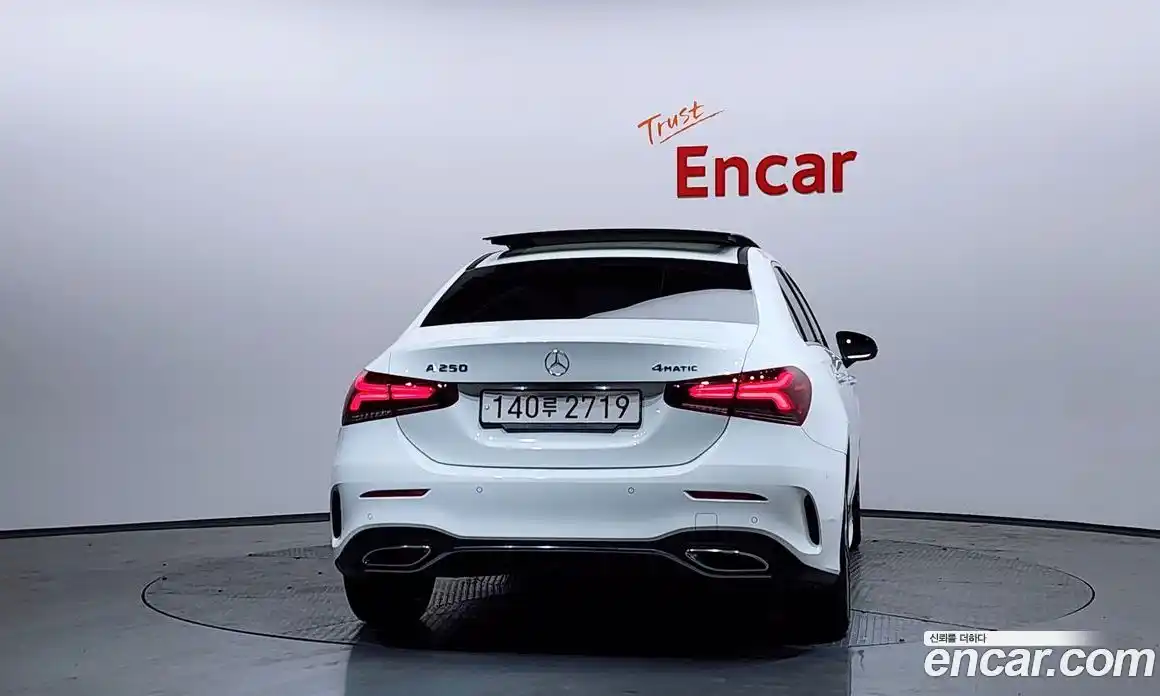 Mercedes-Benz A-Class 2023 2.0 Автомат в Москве № 800710, фото 4