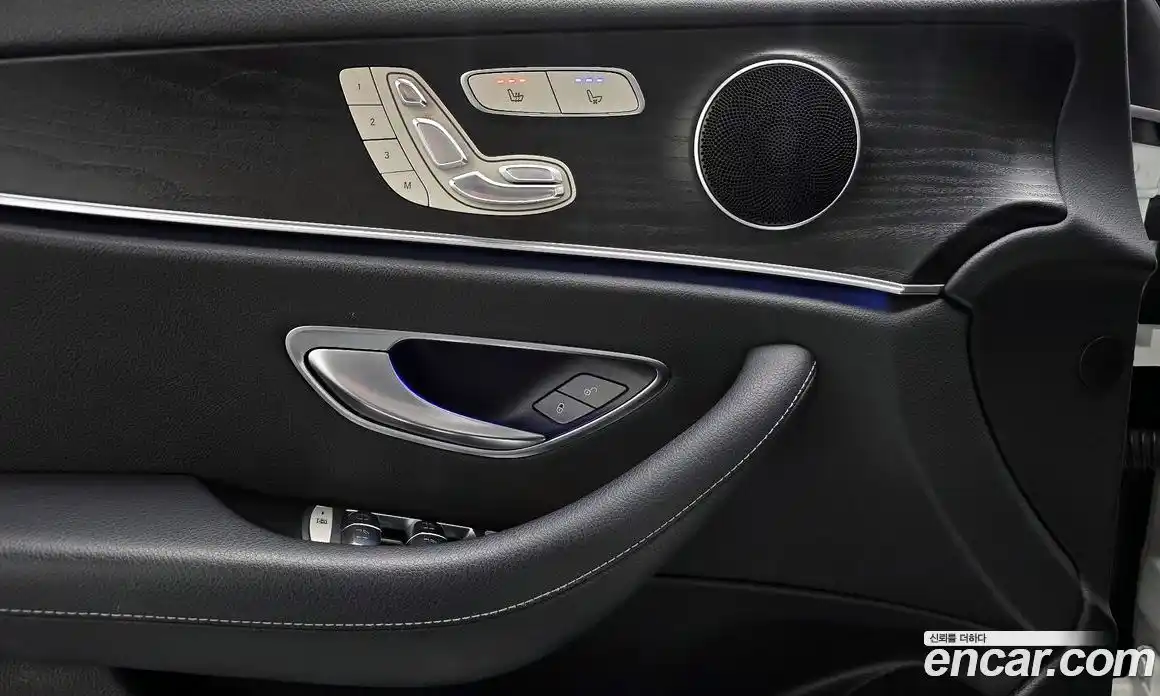 Mercedes-Benz E-Class 2022 2.0 Автомат в Москве № 801255, фото 18