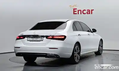 Mercedes-Benz E-Class 2022 2.0 Автомат в Москве № 801255, миниатюра 2
