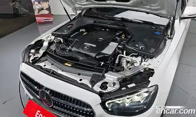 Mercedes-Benz E-Class 2022 2.0 Автомат в Москве № 801255, миниатюра 6