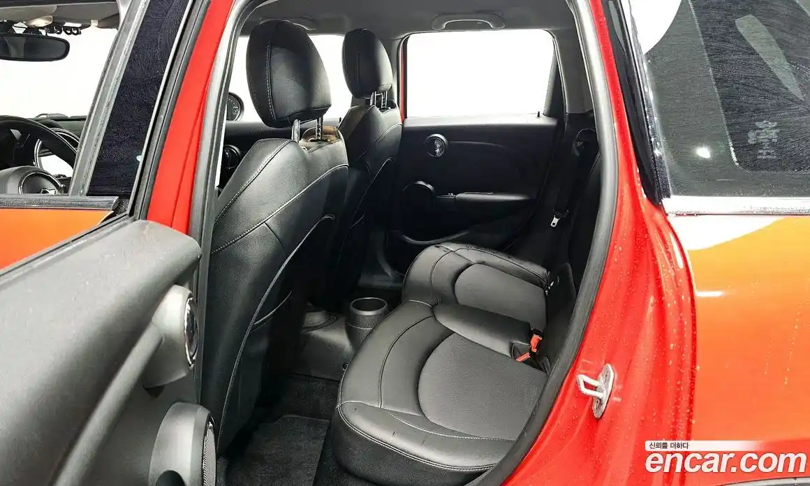 Mini Cooper 2017 1.5 Автомат в Москве № 802312, фото 11