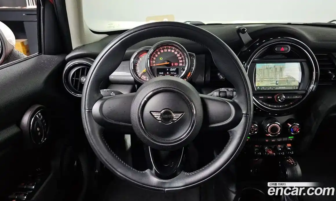 Mini Cooper 2017 1.5 Автомат в Москве № 802312, фото 12