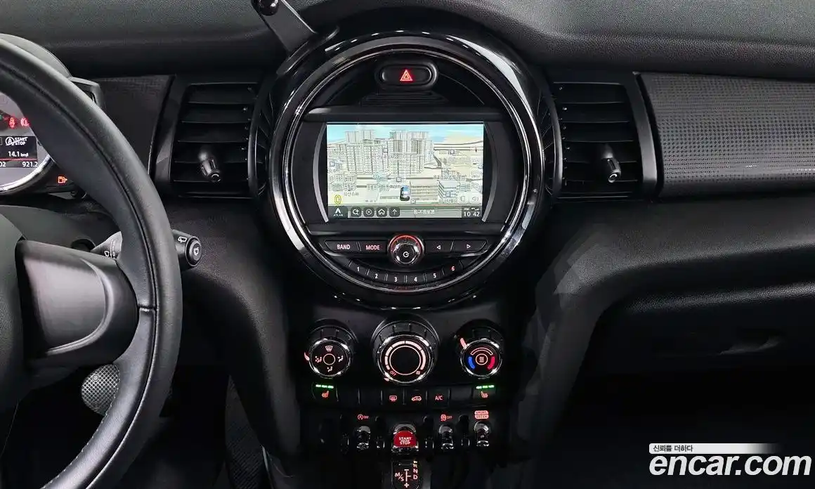 Mini Cooper 2017 1.5 Автомат в Москве № 802312, фото 13