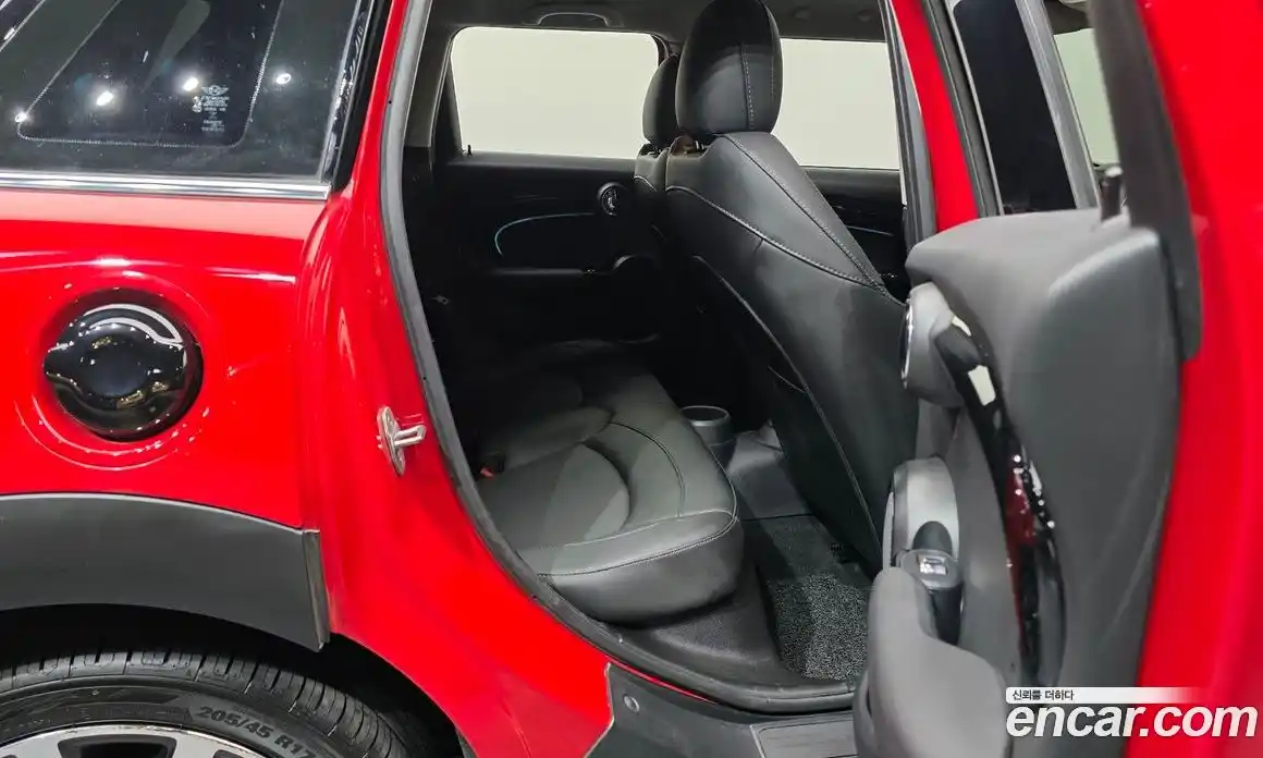 Mini Cooper 2022 2.0 Автомат в Москве № 802325, фото 12