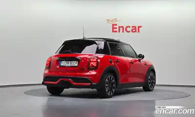 Mini Cooper 2022 2.0 Автомат в Москве № 802325, миниатюра 2