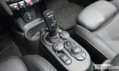 Mini Cooper 2022 2.0 Автомат в Москве № 802325, миниатюра 9