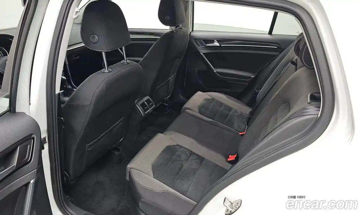 Volkswagen Golf 2014 1.6 Автомат в Москве № 802836, фото 11