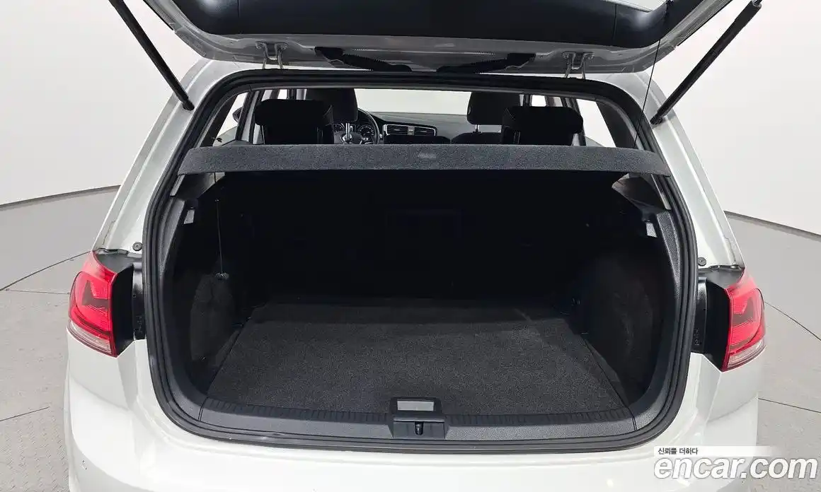 Volkswagen Golf 2014 1.6 Автомат в Москве № 802836, фото 19