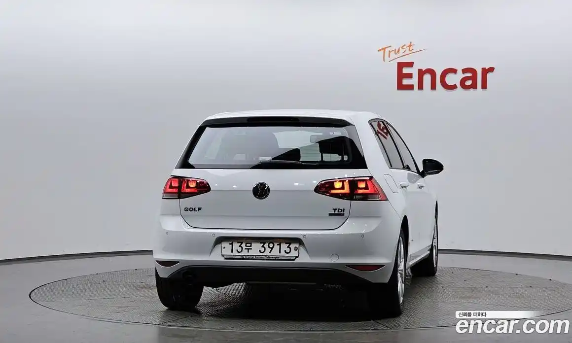 Volkswagen Golf 2014 1.6 Автомат в Москве № 802836, фото 3