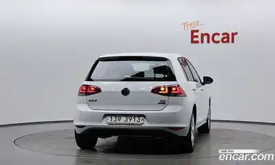 Volkswagen Golf 2014 1.6 Автомат в Москве № 802836, миниатюра 3