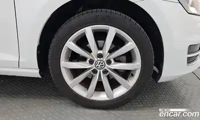 Volkswagen Golf 2014 1.6 Автомат в Москве № 802836, миниатюра 4