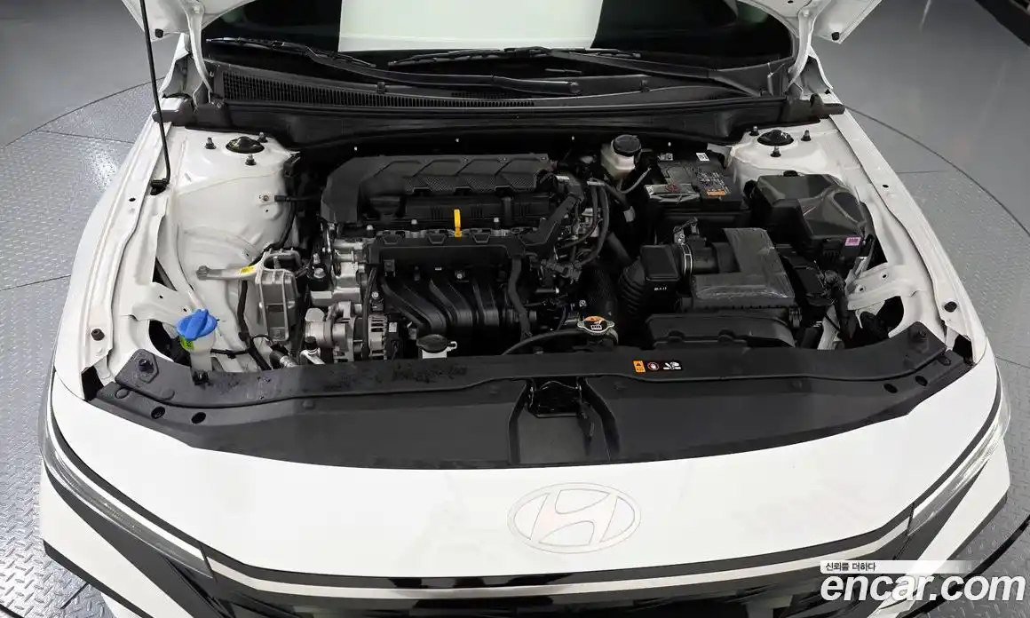 Hyundai Avante 2023 1.6 Автомат в Москве № 813514, фото 6