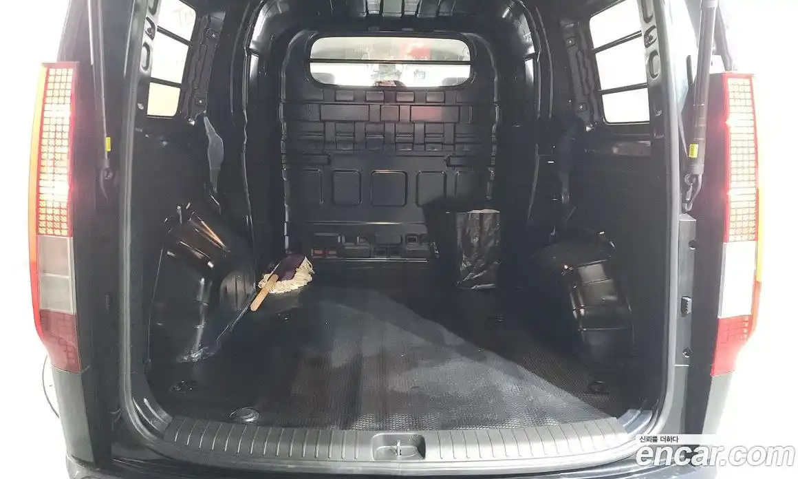 Hyundai Staria 2023 2.2 Автомат в Москве № 813973, фото 20