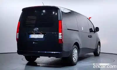 Hyundai Staria 2023 2.2 Автомат в Москве № 813973, миниатюра 2