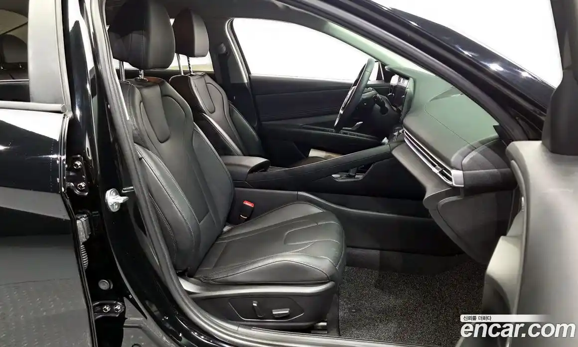 Hyundai Avante 2023 1.6 Автомат в Москве № 814023, фото 11