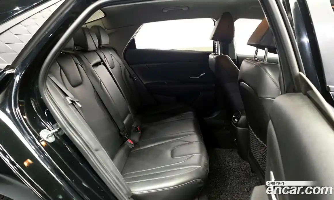 Hyundai Avante 2023 1.6 Автомат в Москве № 814023, фото 12