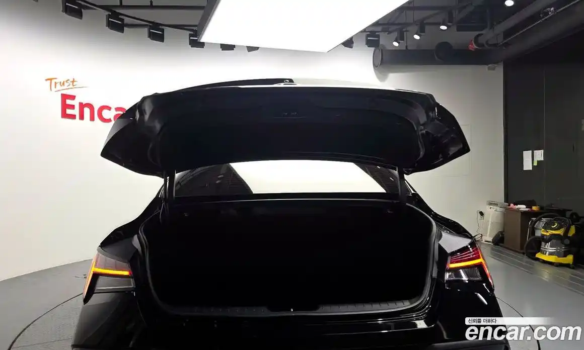 Hyundai Avante 2023 1.6 Автомат в Москве № 814023, фото 20