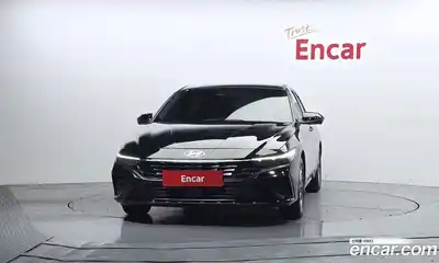 Hyundai Avante 2023 1.6 Автомат в Москве № 814023, миниатюра 3