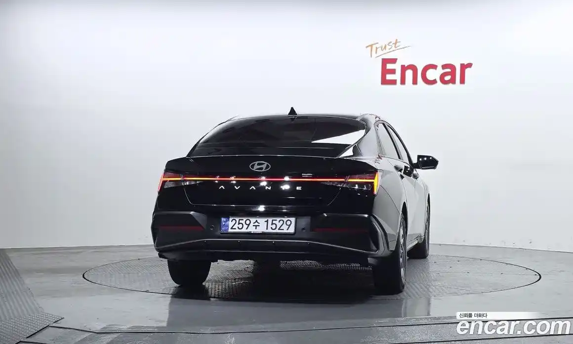 Hyundai Avante 2023 1.6 Автомат в Москве № 814023, фото 4