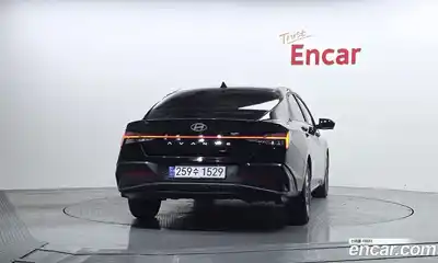 Hyundai Avante 2023 1.6 Автомат в Москве № 814023, миниатюра 4