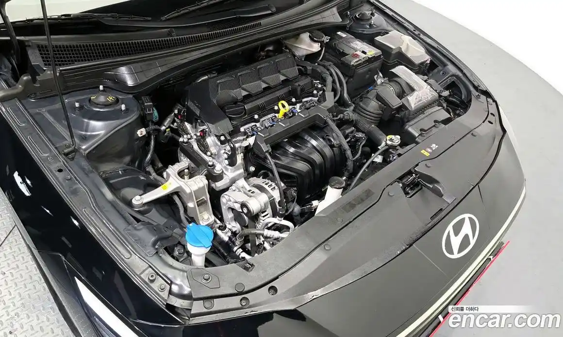 Hyundai Avante 2023 1.6 Автомат в Москве № 814023, фото 6