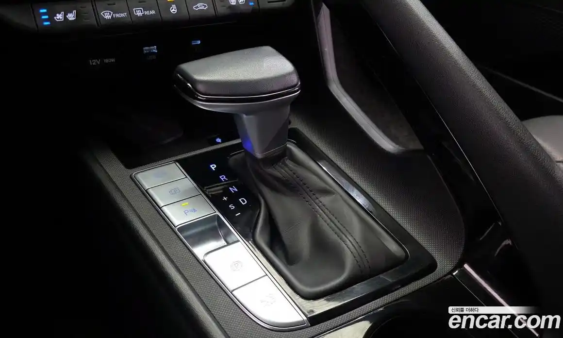 Hyundai Avante 2023 1.6 Автомат в Москве № 814023, фото 9