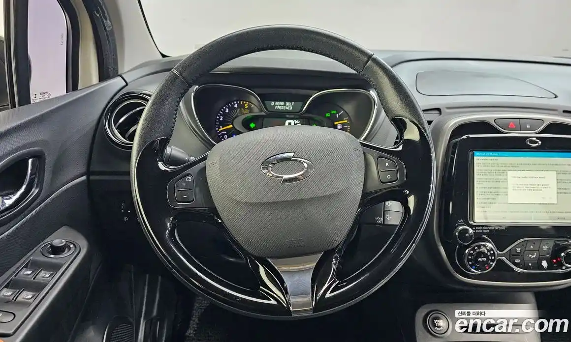 Renault QM3 2016 1.5 Автомат в Москве № 814381, фото 13