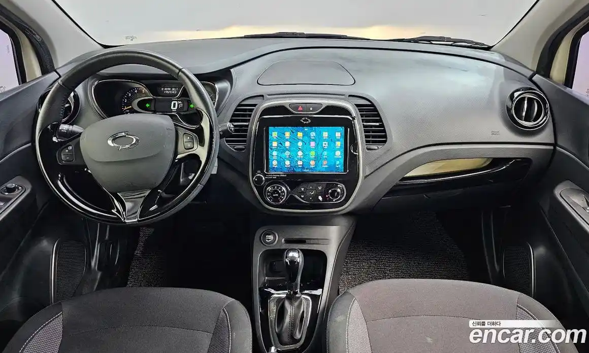 Renault QM3 2016 1.5 Автомат в Москве № 814381, фото 7