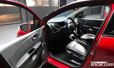 Renault QM3 2015 1.5 Автомат в Москве № 814531, миниатюра 10