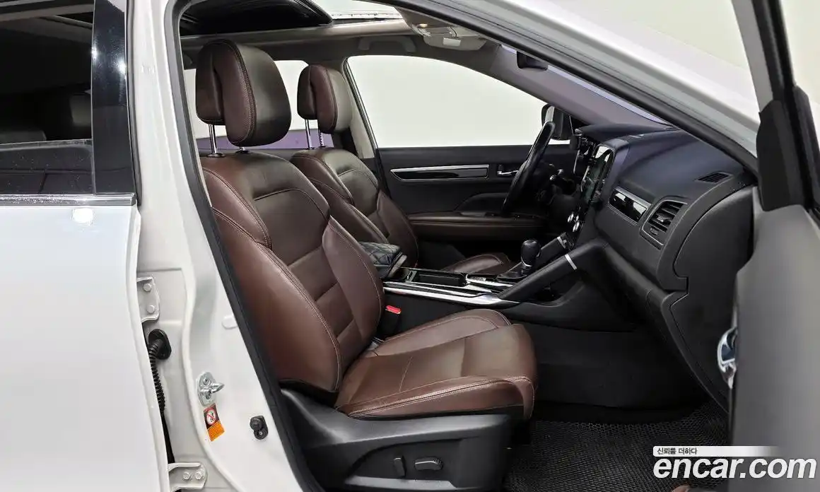 Renault QM6 2017 2.0 Автомат в Москве № 814952, фото 10