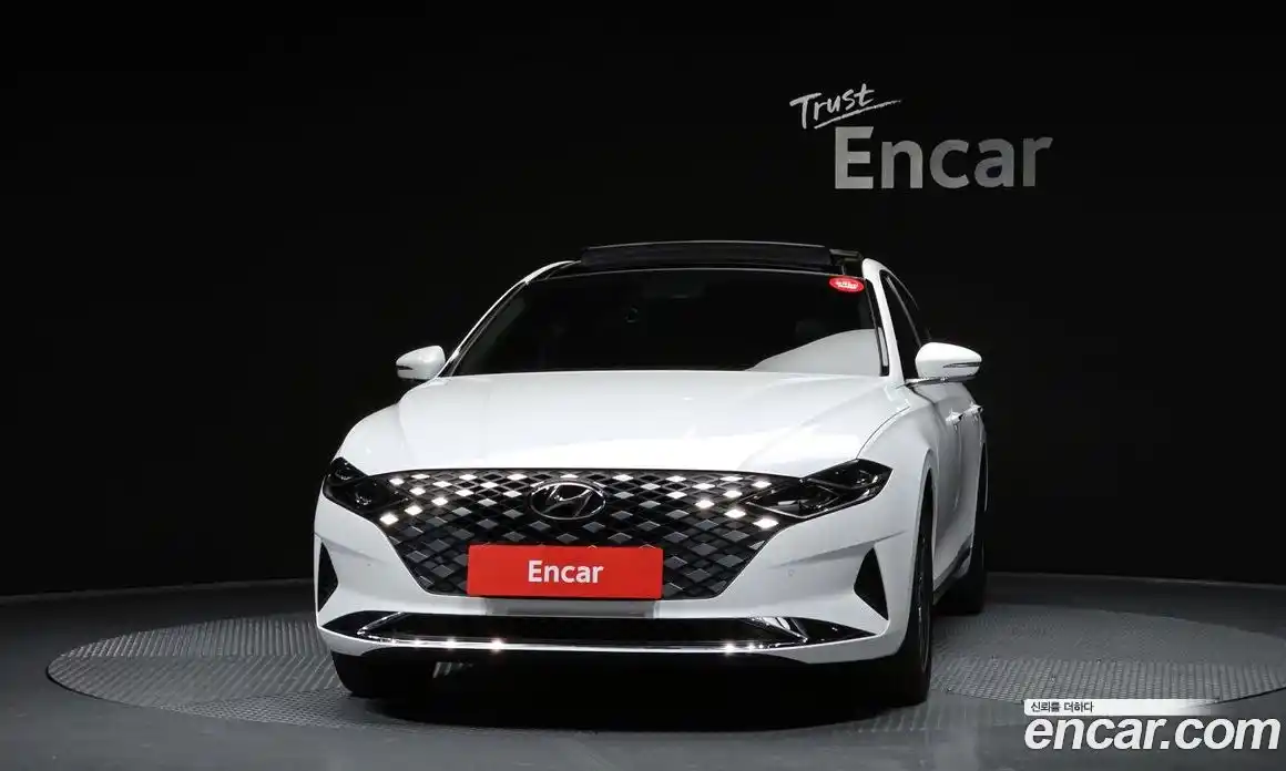 Hyundai Grandeur 2022 3.0 Автомат в Москве № 815026, фото 3