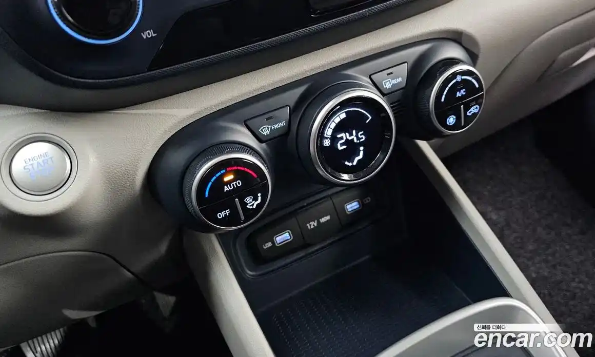 Hyundai Venue 2022 1.6 Автомат в Москве № 815059, фото 17