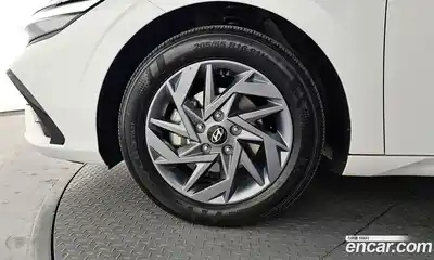 Hyundai Avante 2024 1.6 Автомат в Москве № 815319, миниатюра 5