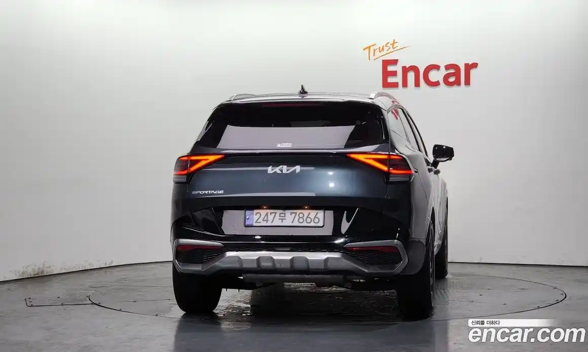 Kia Sportage 2023 1.6 Автомат в Москве № 816308, фото 3