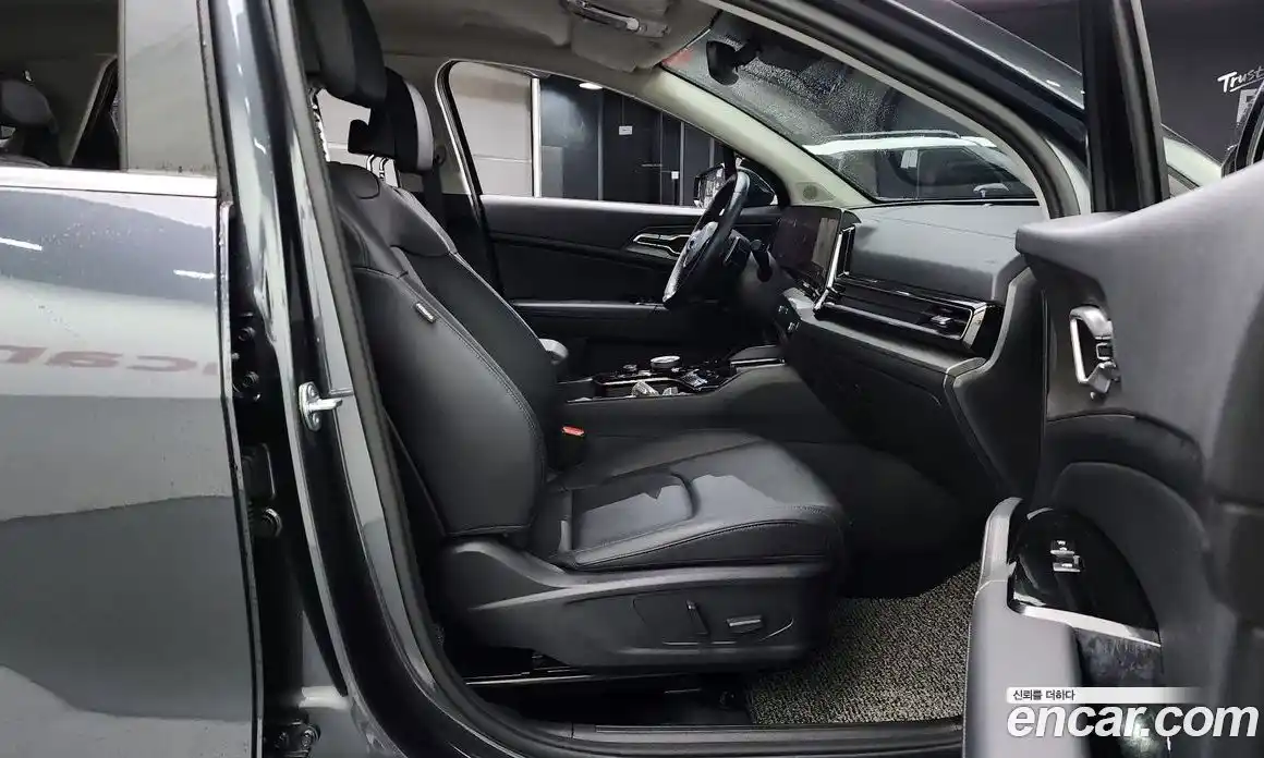 Kia Sportage 2023 1.6 Автомат в Москве № 816308, фото 10