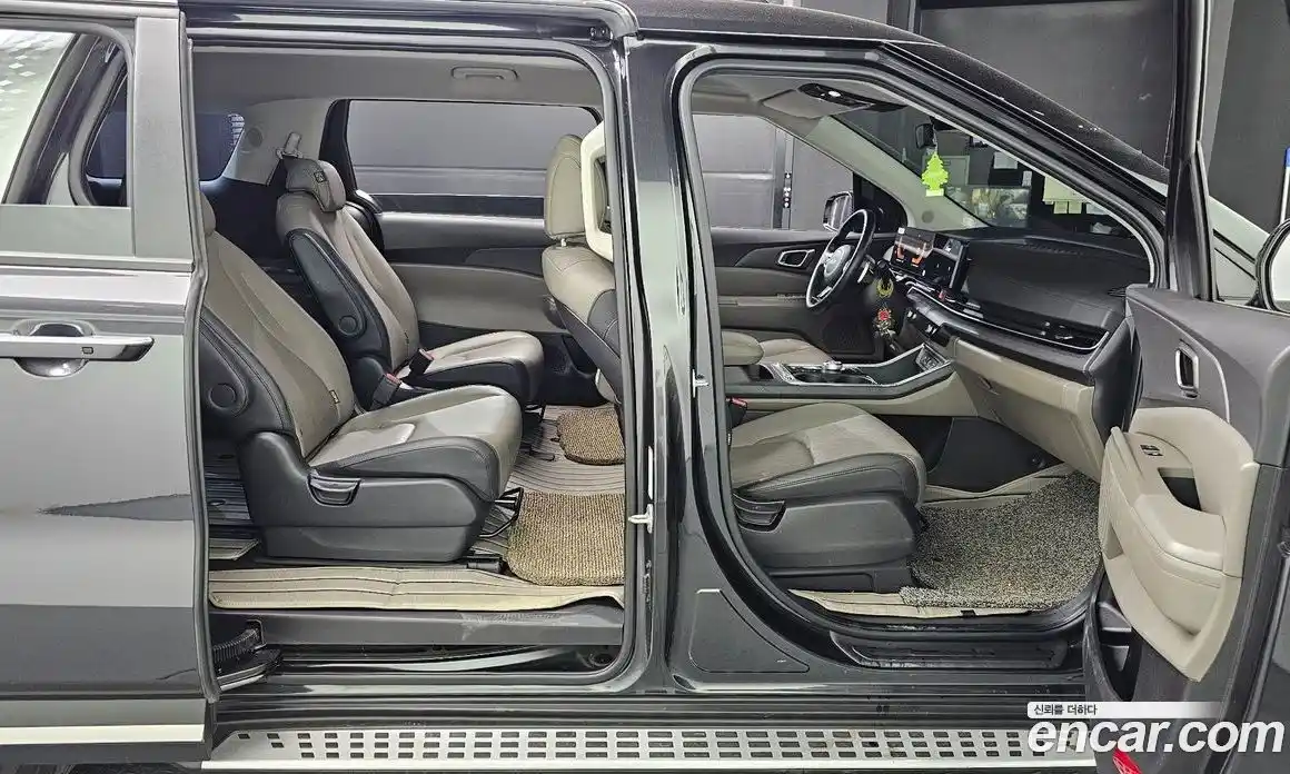 Kia Canival 2023 2.2 Автомат в Москве № 816402, фото 12