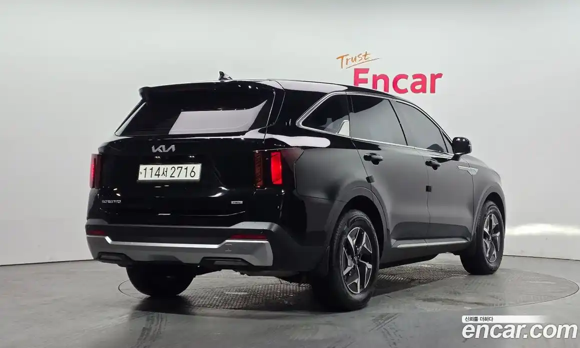 Kia Sorento 2023 1.6 Автомат в Москве № 816453, фото 2