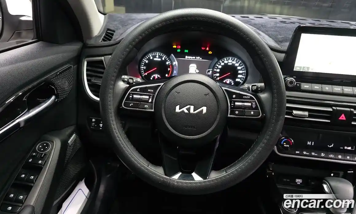 Kia Seltos 2022 1.6 Автомат в Москве № 816616, фото 13